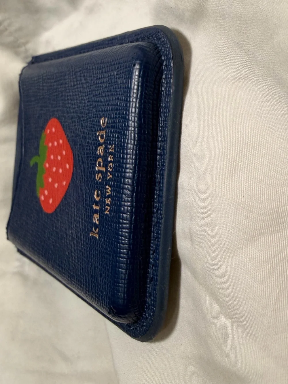 kate spade magsafe compatible